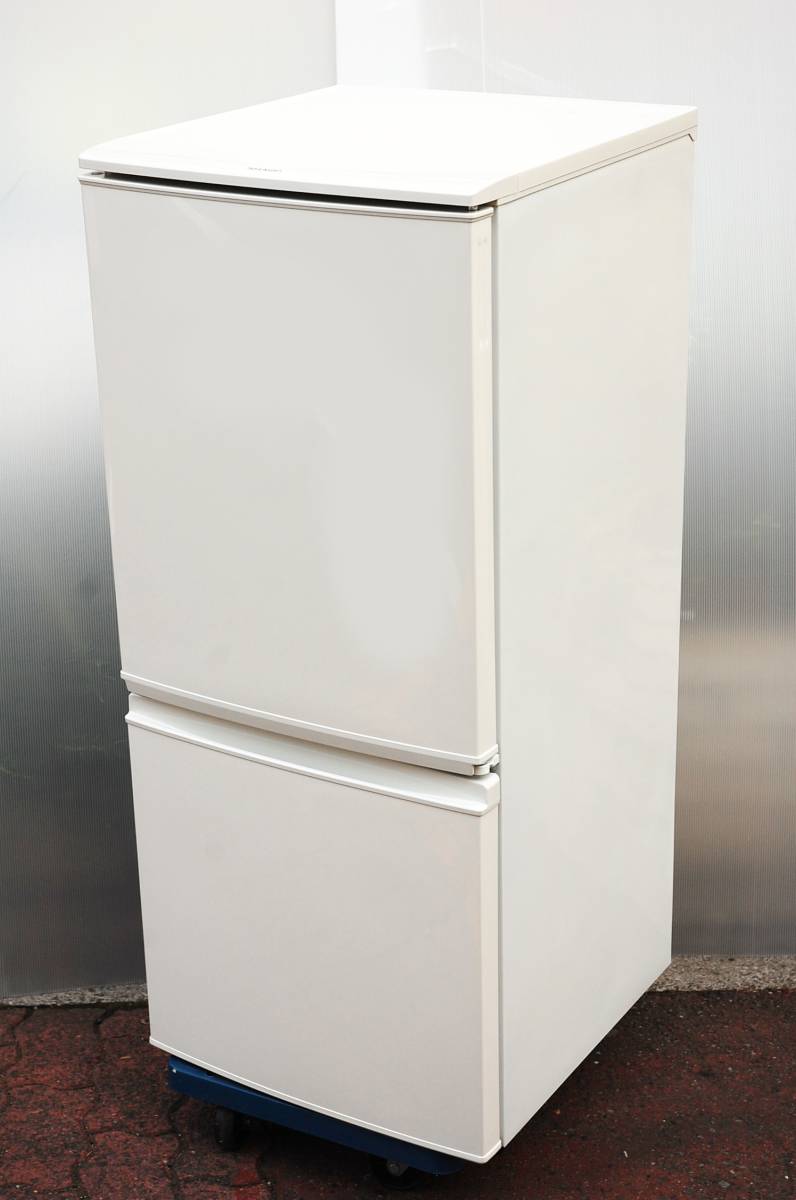 江戸川区からSHARP シャープ SJ-D14B-W 冷蔵庫を高価買取させて頂きました！