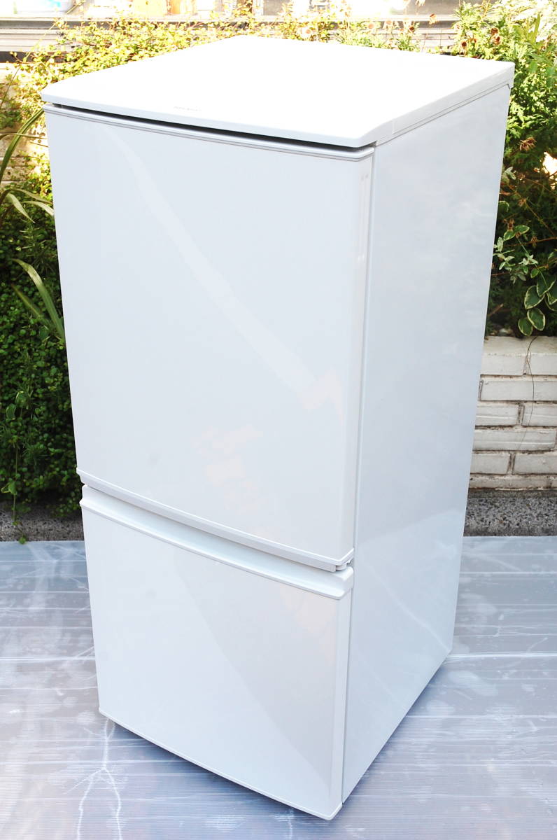 目黒区からSHARP シャープ SJ-D14B-W 2ドア冷蔵庫を高価買取させて頂きました！