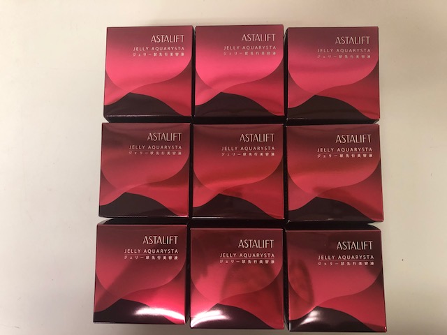千代田区から大量化粧品 ASTALIFT アスタリフトを高価買取させて頂きました！
