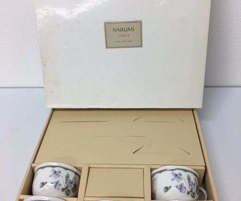 荒川区からNARUMIのティーカップセットを買取させて頂きました！