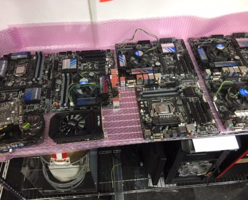 豊島区から、大量PCパーツを買取させて頂きました！