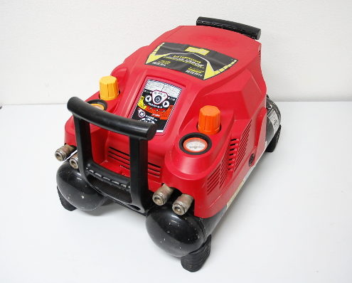 世田谷区からMAX マックス 高圧エアコンプレッサ AK-HL1230E スーパーエアコンプレッサ スーパーネイラ用を高価買取致しました！