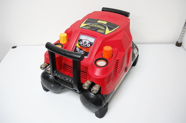 世田谷区からMAX マックス 高圧エアコンプレッサ AK-HL1230E スーパーエアコンプレッサ スーパーネイラ用を高価買取致しました! 世田谷区からMAX マックス 高圧エアコンプレッサ AK-HL1230E スーパーエアコンプレッサ スーパーネイラ用を高価買取致しました!