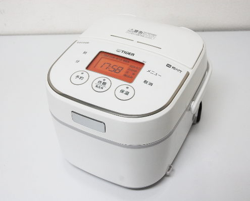 足立区からTIGER タイガー 炊きたて tacook IH炊飯ジャー JKU-A551 3合炊きを高価買取させて頂きました！