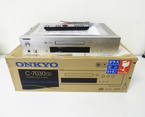 豊島区からONKYO オンキョー CDプレーヤー C-7030(S) を高価買取させて頂きました！