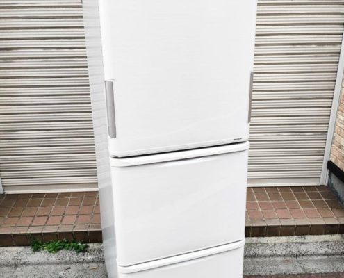 文京区からSHARP 350L 3ドア冷蔵庫 SJ-PW35Cを高価買取させて頂きました！