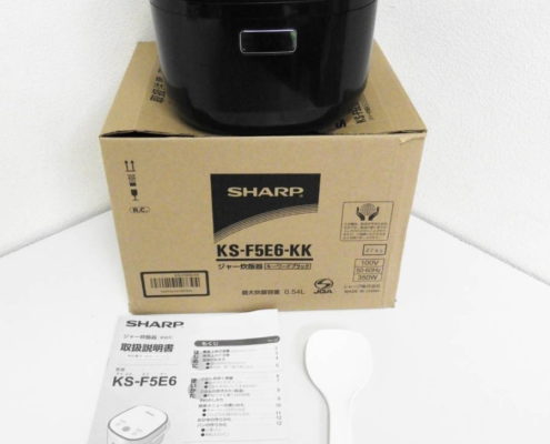 墨田区からSHARP シャープ 3合炊き 炊飯器 KS-F5E6 （KS-CF05A） ビックカメラ・エディオンオリジナルモデルを高価買取させて頂きました！