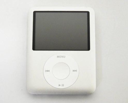 文京区からApple iPod nano 4GB 第3世代 A1236 シルバーを高価買取せて頂きました！