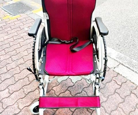 足立区から車椅子買取 ケアテックジャパン 自走式車椅子 CA-10SUを高価買取せて頂きました！