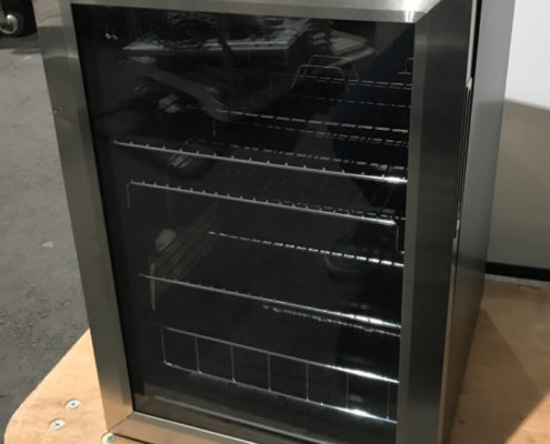 世田谷区から冷蔵庫買取 Edgestar 飲料用冷蔵庫 BWC91SSを高価買取せて頂きました！