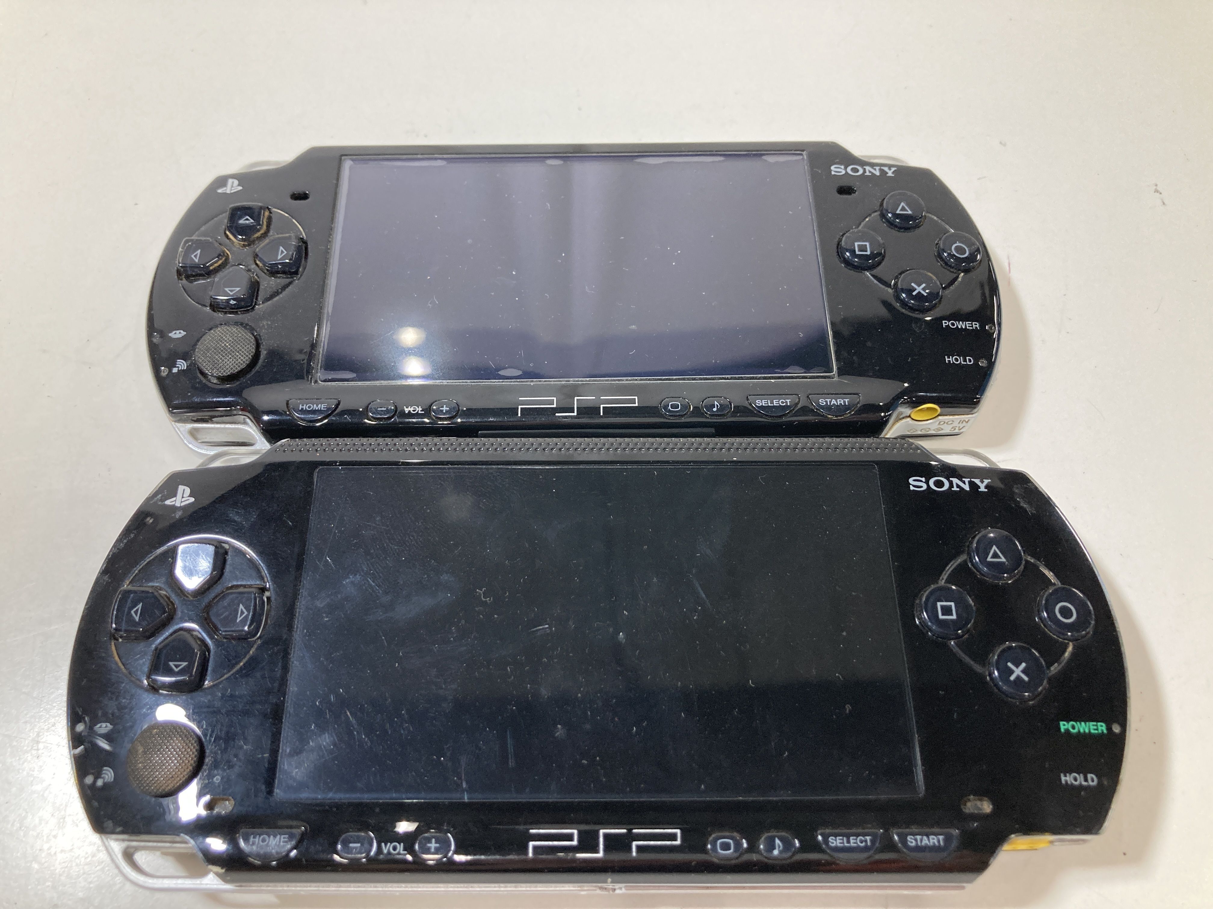 江戸川区からゲーム機買取 プレイステーション ポータブル ソニー PSP1000/PSP2000を高価買取せて頂きました！
