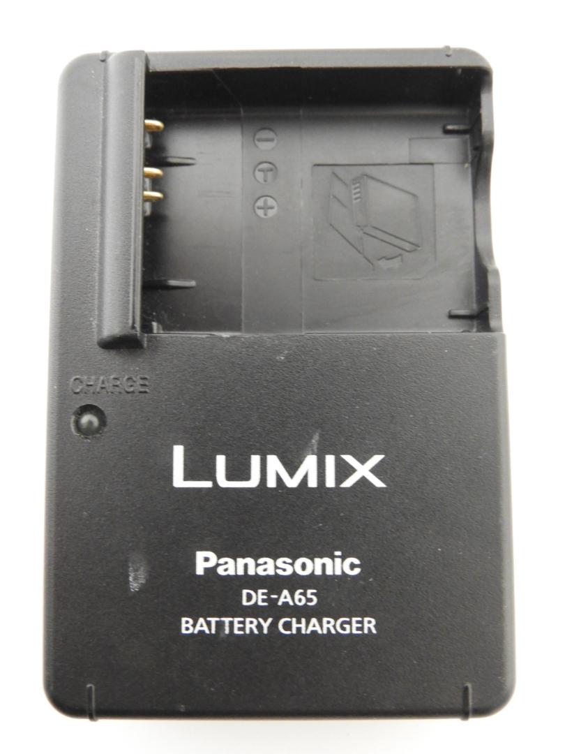 板橋区からPanasonic パナソニック LUMIX DE-A65 充電器を高価買取せて頂きました！