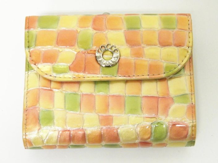 千代田区からCOCCO FIORE コッコフィオーレ 折り財布を高価買取せて頂きました！