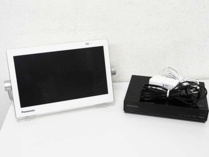 大田区からパナソニック プライベート・ビエラ 10V型 液晶テレビ UN-10CT8を高価買取せて頂きました！