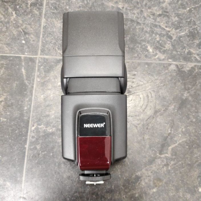 大田区からNEEWER TT560 SPEEDLITE ストロボを高価買取せて頂きました！