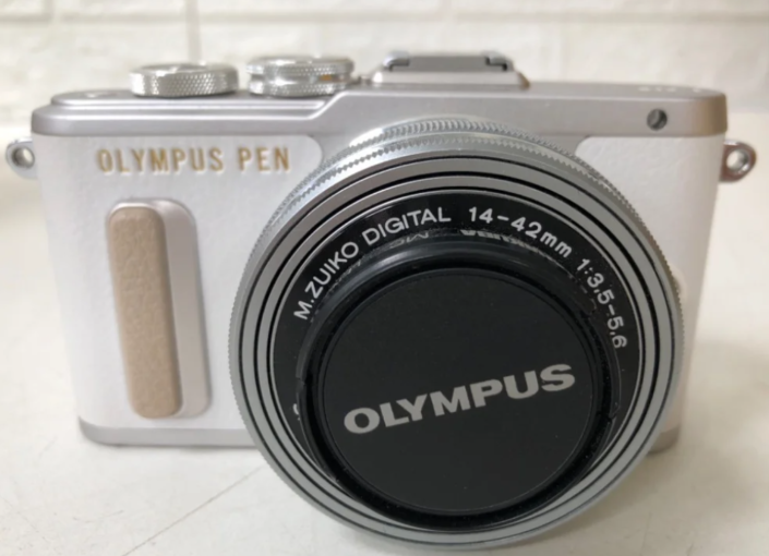 台東区からカメラ買取 OLYMPUS ミラーレス一眼レフカメラ E-PL8を高価買取せて頂きました！