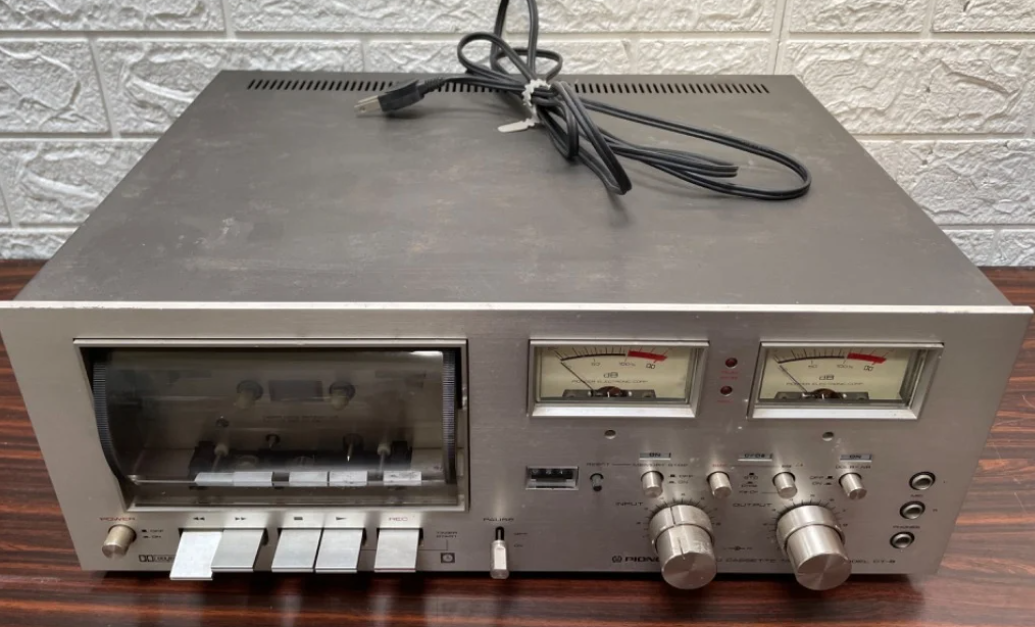 渋谷区からPioneer カセットデッキ CT-8を高価買取せて頂きました！