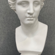 台東区から石膏像を高価買取せて頂きました！