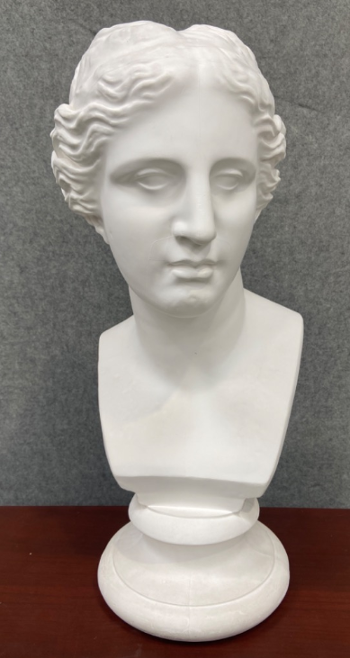 台東区から石膏像を高価買取せて頂きました!