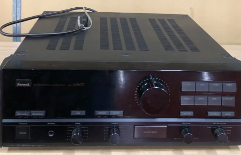 墨田区からサンスイ インテグレーテッドDCアンプ AU-a607を高価買取せて頂きました！