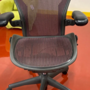 墨田区からHerman Miller アーロンチェアを高価買取せて頂きました！