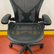 荒川区からハーマンミラー買取 Herman_Miller ワークチェアー アーロンチェア_ライト Ｂサイズを高価買取せて頂きました！